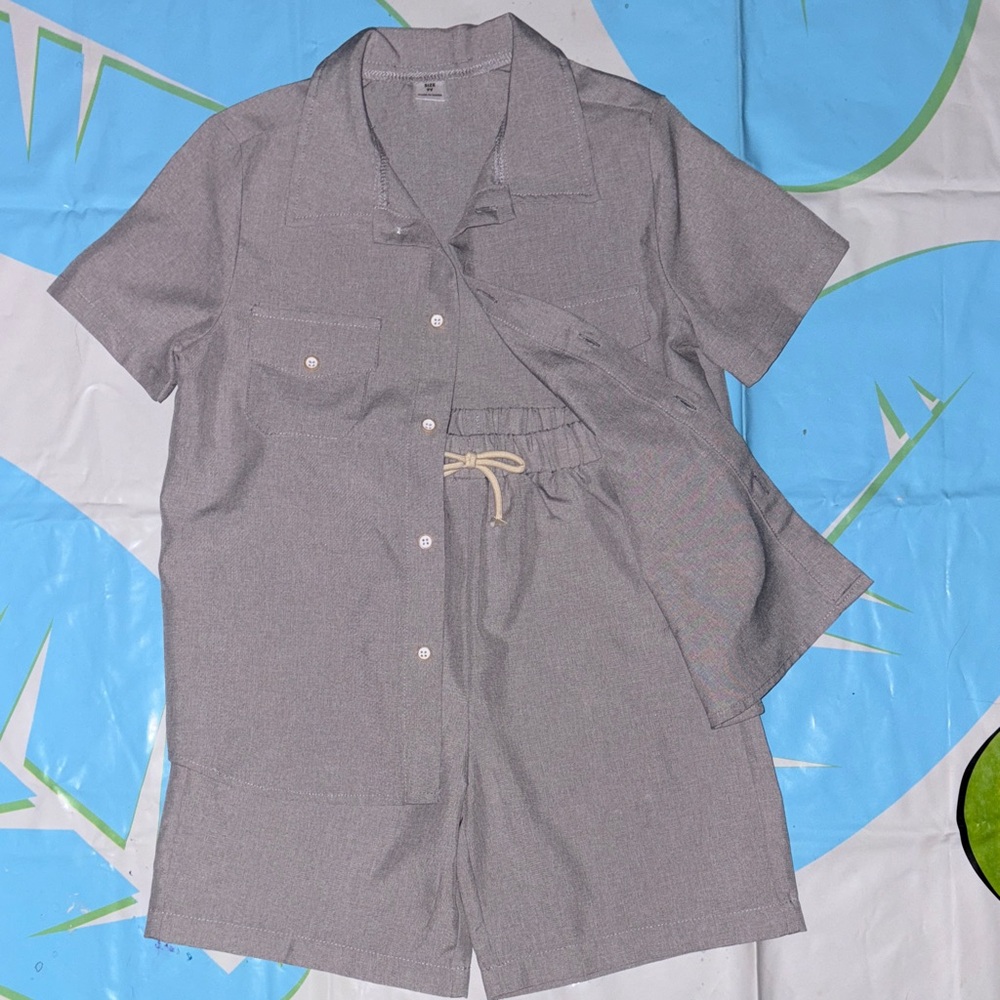 Men's Gray Short Sleeve Shirt